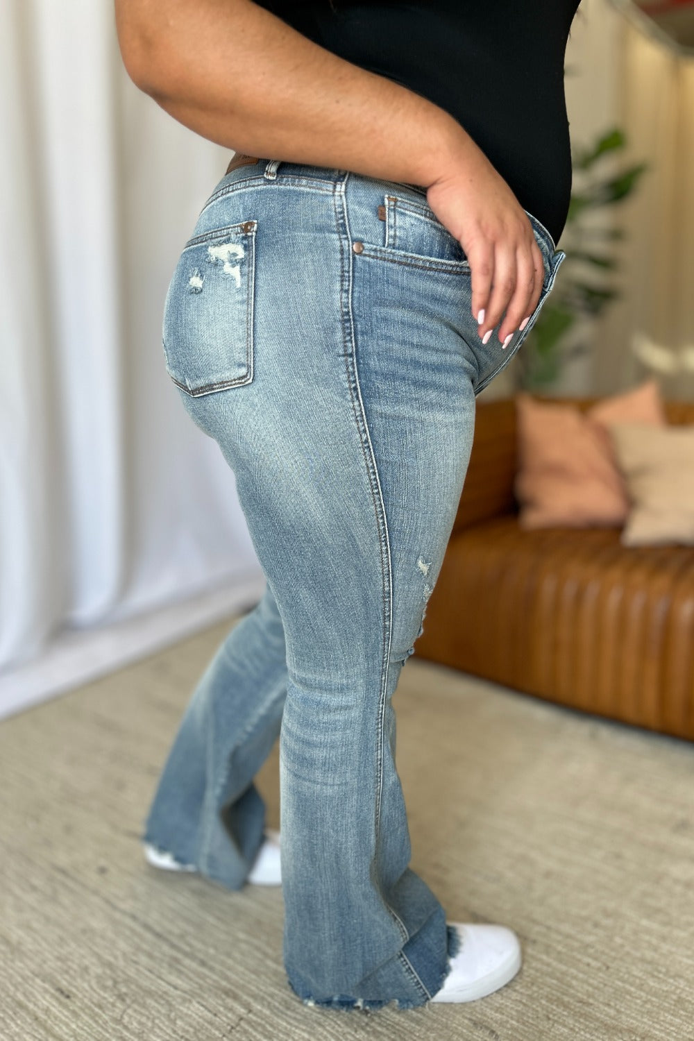 Judy Blue Medium Rise Tummy Control Jeans