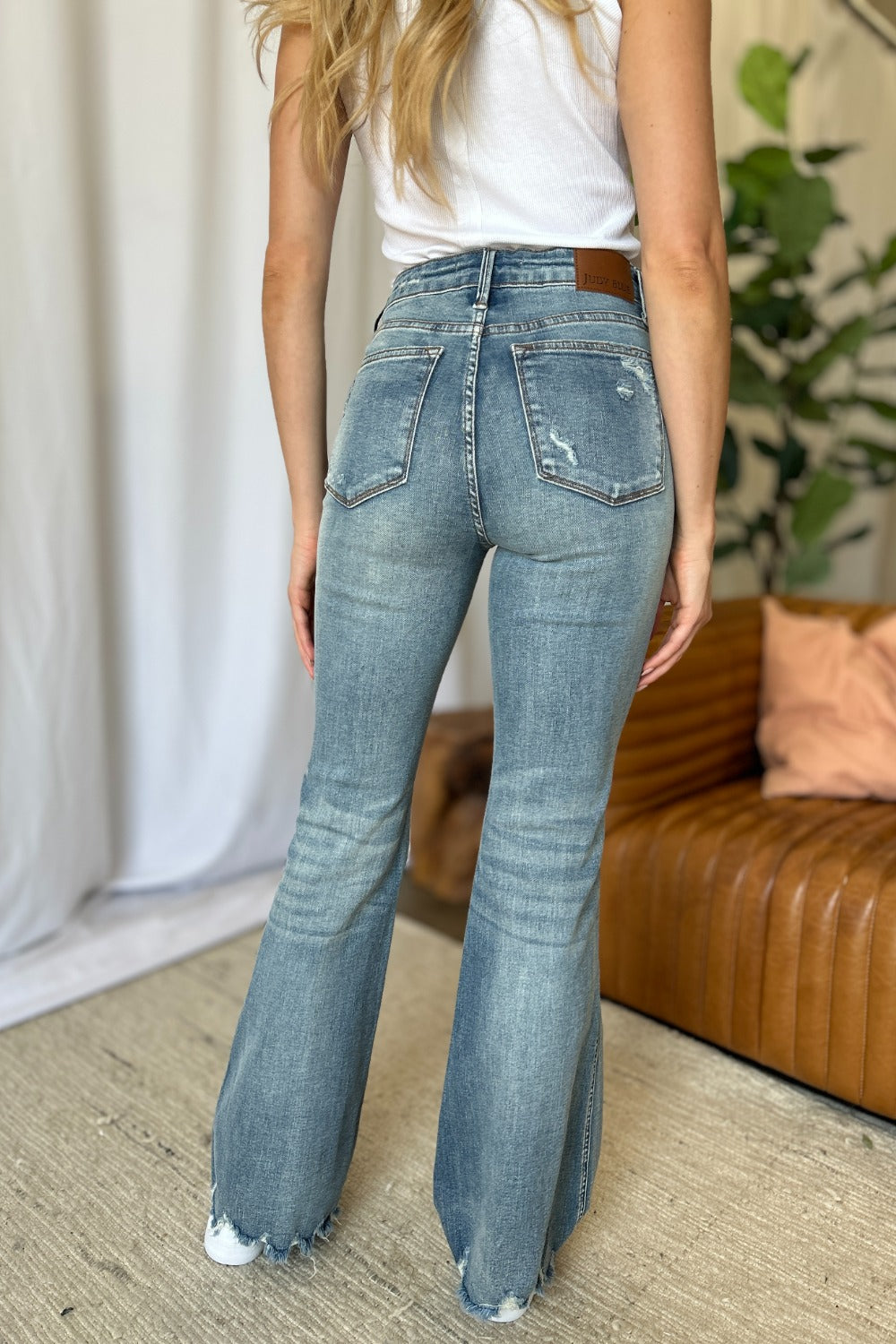 Judy Blue Medium Rise Tummy Control Jeans